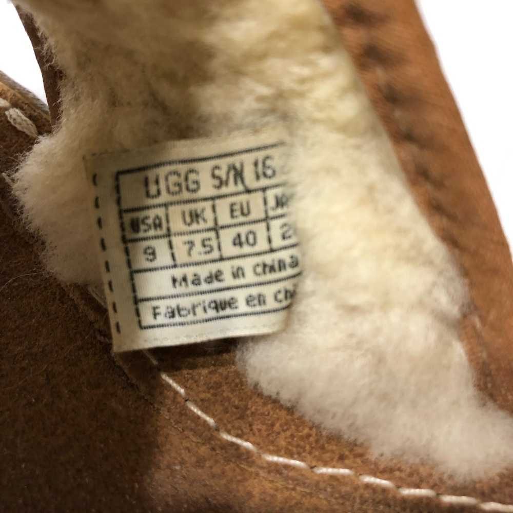 Ugg Flip Flops - image 3